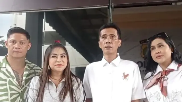 Annisa Bahar dan Ratu Meta