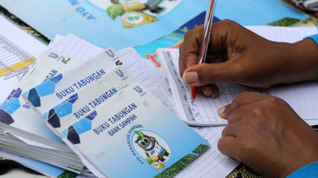 Bank Sampah Mendorong Masyarakat Meminimalisir Penggunaan Kemasan Plastik Baru