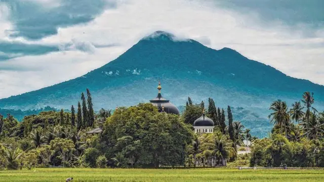 Gunung Seulawah Agam di Aceh