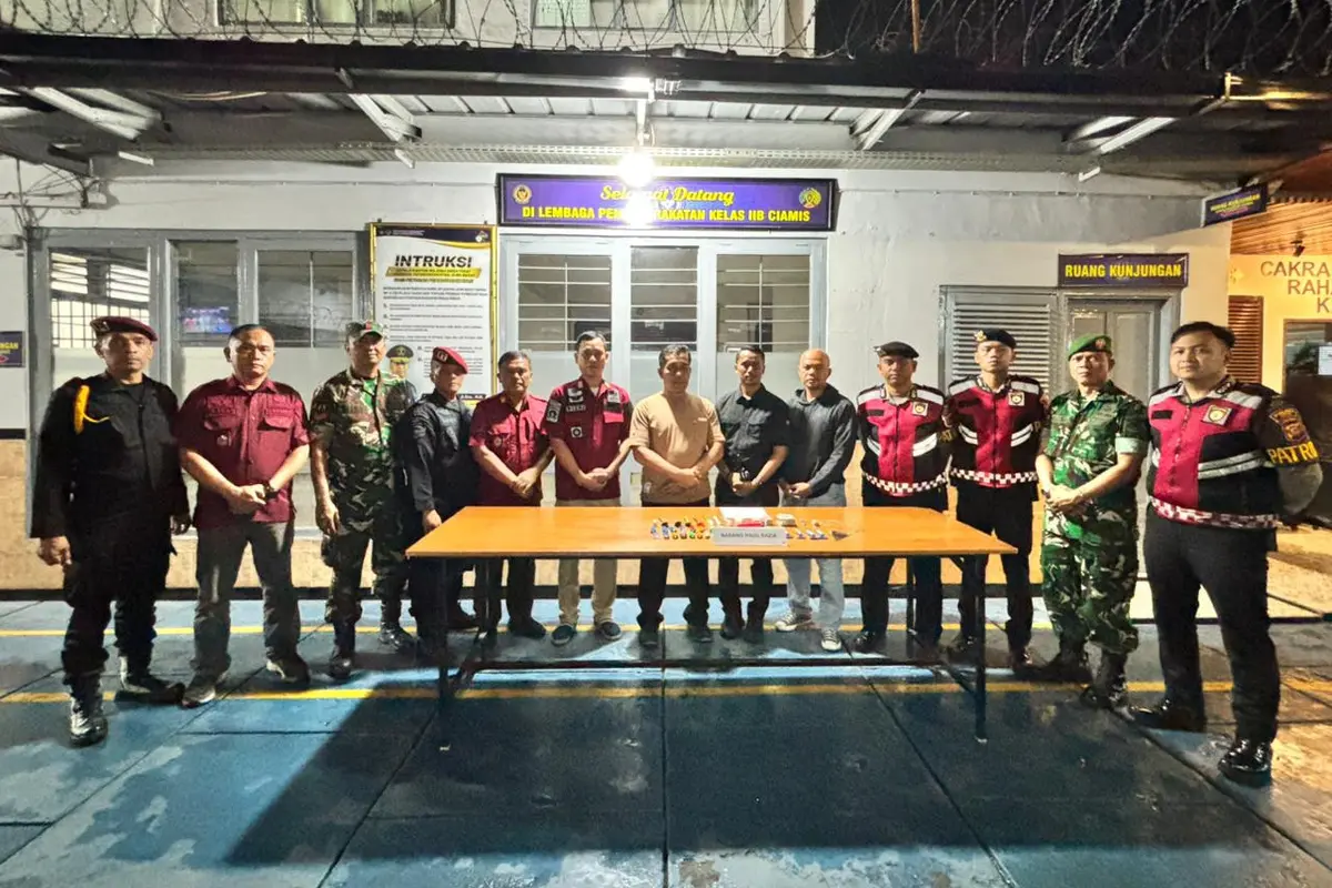 Lembaga Pemasyarakatan (Lapas) Kelas IIB Ciamis menggelar razia gabungan di blok hunian warga binaan, Jumat (10/10) malam (Istimewa)