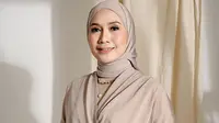 15 Model Gamis untuk Wanita Gemuk Usia 50 Tahun, Terlihat Kurus dan Awet Muda Maksimal
