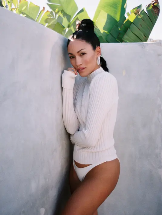 Sebelumnya, Steph sendiri adalah asisten Kim Kardashian dan COO Kardashian West Brands sebelum berpisah jalan. (instagram/steph_shep)