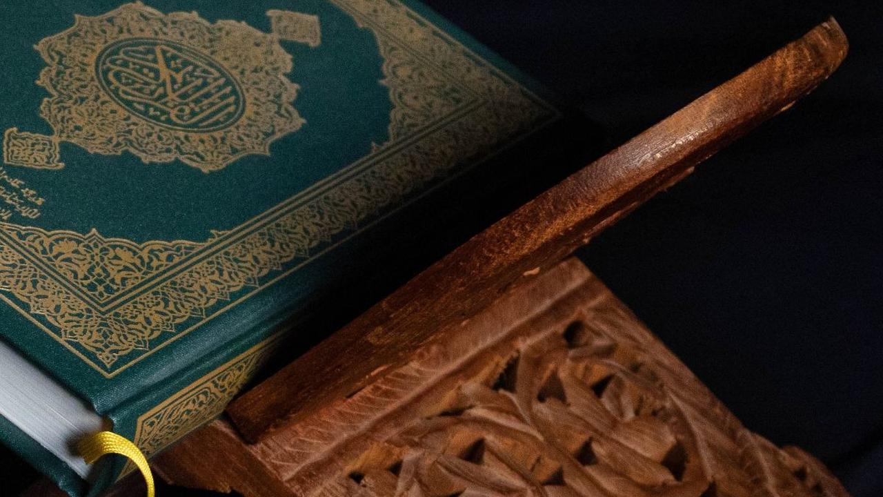 Sholawat Badar adalah sebuah bentuk doa dan pujian yang penuh makna, menjadi bagian tak terpisahkan dari tradisi keagamaan dalam Islam. Tujuan dari membaca atau melantunkan Sholawat Badar adalah untuk mengungkapkan cinta, penghormatan, dan kecintaan kepa