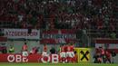 Para pemain Austria merayakan gol ke gawang Jerman pada laga persahabatan di Stadion Woerthersee, Klagenfurt, Sabtu (2/6/2018). Austria menang 2-1 atas Jerman. (Bola.com/Reza Khomaini)
