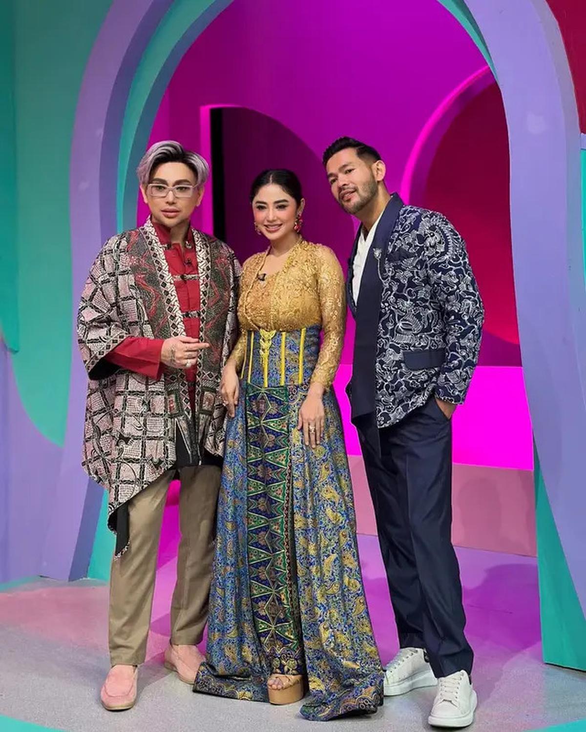 8 Artis Rayakan Hari Kartini 2025 dengan Kebaya, Dian Sastro hingga Dewi Perssik