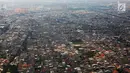 Pemadangan perumahan di Kota Jakarta, Rabu (28/3). Dengan angka tersebut artinya masyarakat yang telah memiliki rumah sendiri masih jauh di bawah total penduduk DKI. (Liputan6.com/Immanuel Antonius)