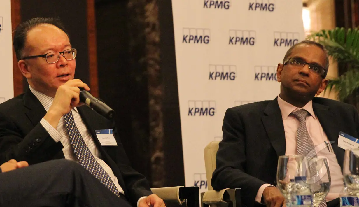 Chairman Asia Pasifik, Tham Saichoy (kiri) saat memberikan pemaparan di Hotel Kempinski Jakarta, Selasa (21/4/2015) . Berlakunya MEA pada akhir tahun ini dinilai akan memberikan dampak yang baik bagi negara di kawasan.(Liputan6.com/Helmi Afandi)