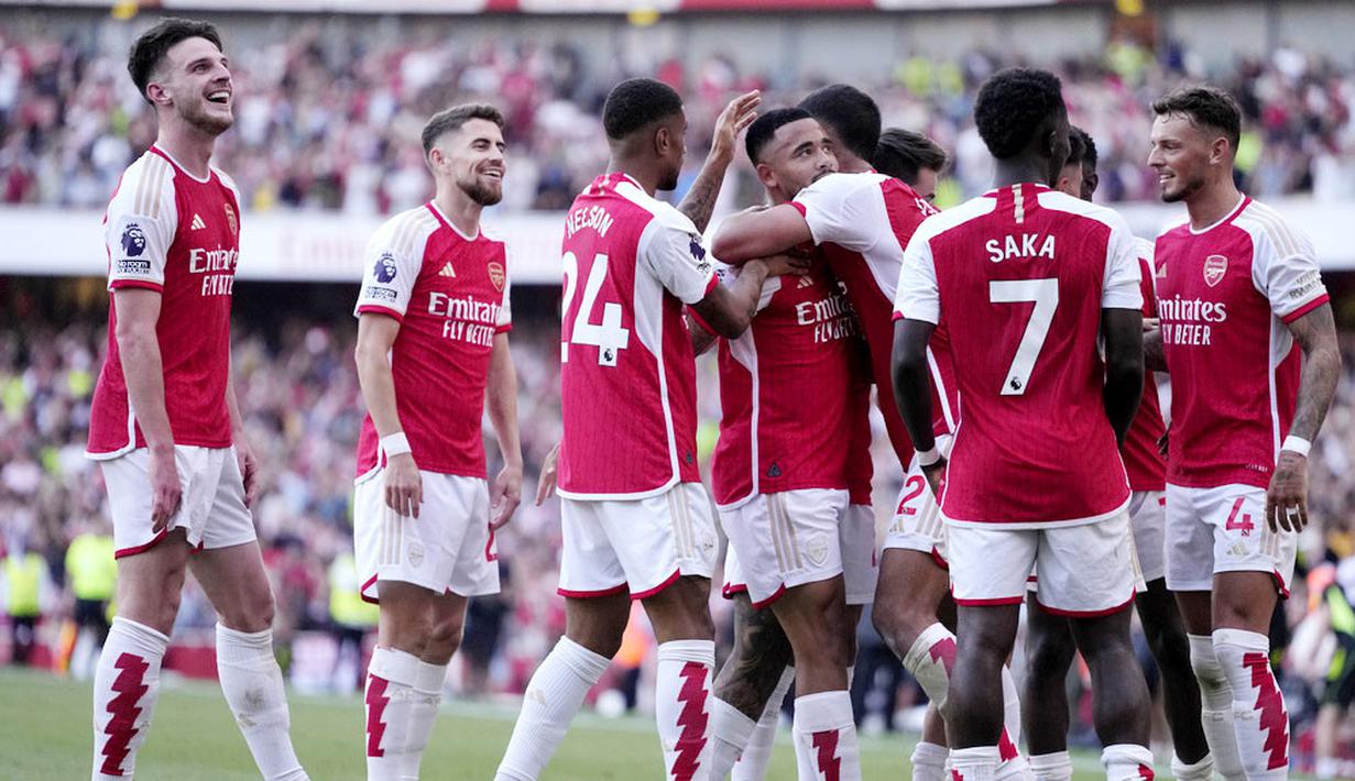 Arsenal menjadi salah satu klub yang cukup aktif pada bursa transfer musim panas 2023. Total dana sebesar 234,94 juta euro digelontorkan The Gunners untuk merekrut pemain diantaranya Declan Rice, Kai Havertz, Jurrien Timner dan meminjam David Raya. (AP Photo/Kirsty Wigglesworth)