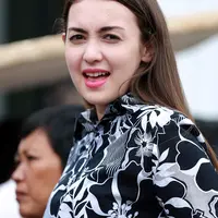 "Menghayati peran aku menjalin rasa empati. Aku ngebayangin aja seandainya punya anak terus terpisah seperti apa, terus terpisah juga dengan soulmate," ucap aktris cantik kelahiran Bandung ini. (Deki Prayoga/Bintang.com)