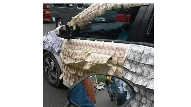 6 Potret Nyeleneh Parodi Orang Punya Banyak Uang Ini Bikin Melongo