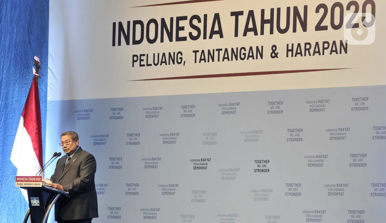 Ketum Partai Demokrat, Susilo Bambang Yudhoyono (SBY) menyampaikan pidato saat acara  Refleksi Pergantian Tahun di di Jakarta Convention Center, Rabu (11/12/2019). Dalam pidatonya, SBY mencermati situasi dan kondisi bangsa Indonesia saat ini dan yang akan datang. (merdeka.com/Iqbal S. Nugroho)