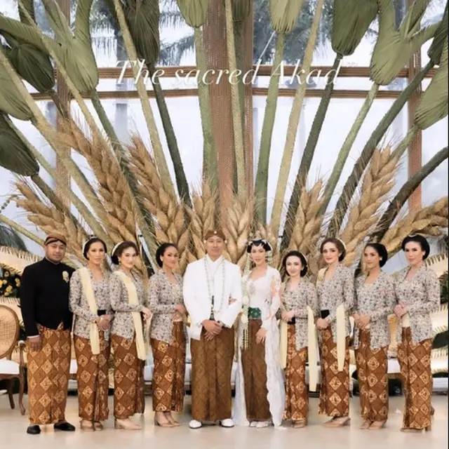 Yasmine Wildblood saat pernikahan Darma Mangkuluhur dan DJ Patricia (Foto: Instagram @yaswilblood)