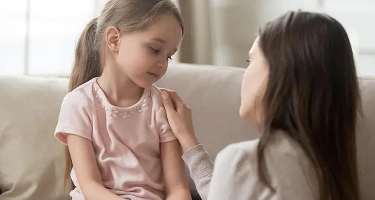 Tips Ampuh Mengajari Anak Menjadi Pribadi yang Ramah dan Disukai Banyak Orang