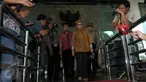  Sekjen DPR Winantuningtyastiti usai menjalani pemeriksaan di Gedung KPK, Jakarta, (13/5). Winantuningtyastiti diperiksa sebagai saksi kasus dugaan suap di Kementerian Pekerjaan Umum dan Perumahan Rakyat tahun anggaran 2016. (Liputan6.com/Helmi Afandi)