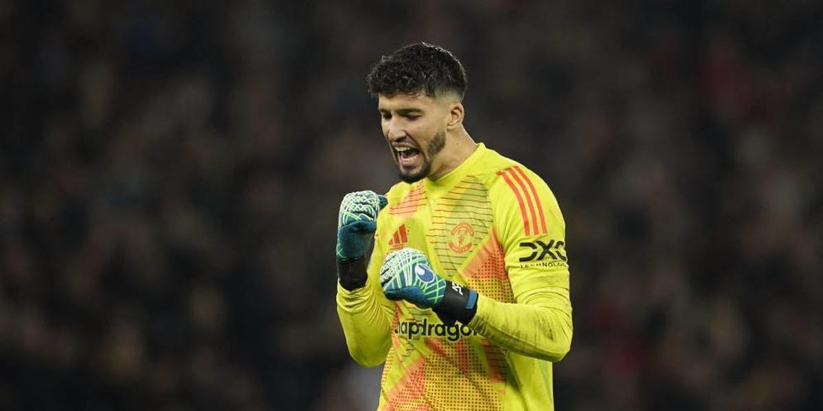 Altay Bayindir Malah Blunder Ketika Dipercaya Gantikan Andre Onana, Langsung Kena Semprot Legenda MU