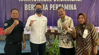 Pertamina Patra Niaga Regional Jawa Bagian Barat Fachrizal Imaduddin bertemu dengan DPD Organisasi Angkutan Darat (Organda) Jawa Barat Dida Suprinda. (Dok Pertamina)