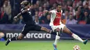 Ryan Gravenberch. Gelandang tengah Belanda berusia 18 tahun ini telah empat musim memperkuat Ajax Amsterdam sejak 2018/2019. Total telah tampil dalam 72 laga di semua kompetisi dengan mencetak 10 gol dan 8 assist. (AFP/Kenzo Tribouillard)