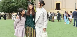 Di hari spesial itu, Ririn hadir bersama putri bungsunya untuk memberikan dukungan langsung. [@ririnekawati].