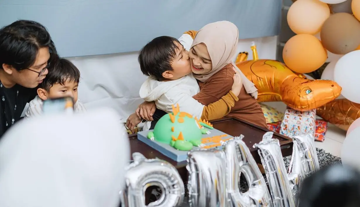 Ayus Sabyan dan Ririe Fairus kompak Rayakan Ultah Anak (Instagram/ririe_fairus)