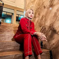 Nathalie Holscher (Foto: Instagram/@nathalieholscher)