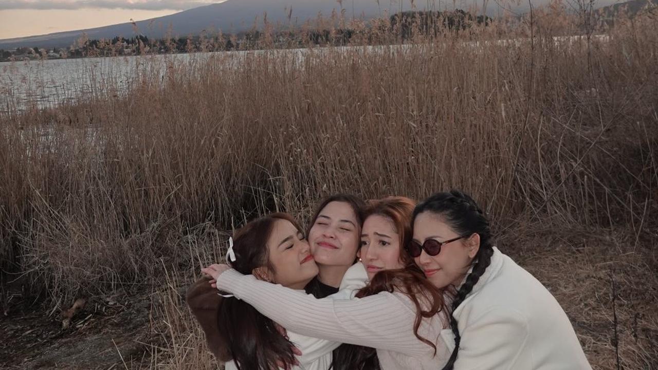 Potret Geng Rachel Vennya dan Fuji Liburan Bareng ke Jepang, Disebut Vibes Wanita Mahal