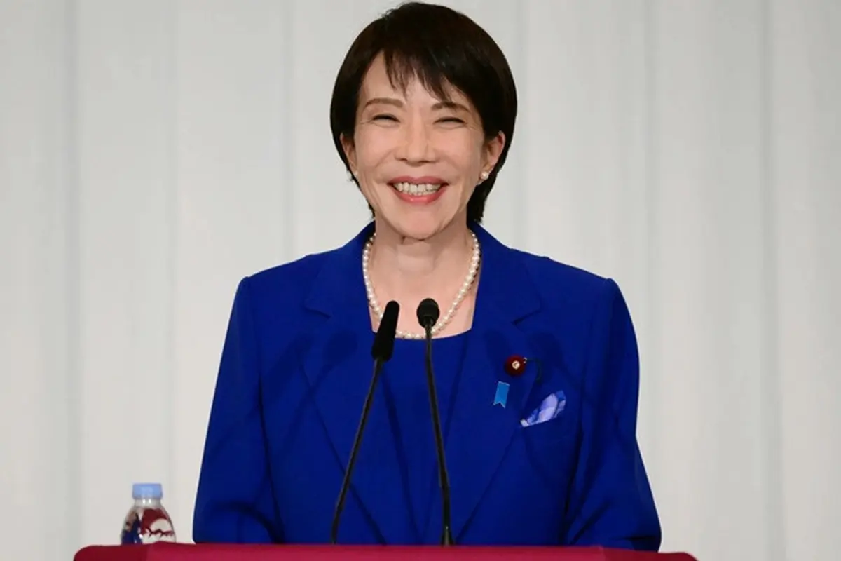 Sanae Takaichi, pemimpin baru Partai Demokrat Liberal (LDP) Jepang, menghadiri konferensi pers setelah pemilihan presiden LDP di Tokyo, Sabtu (4/10/2025).