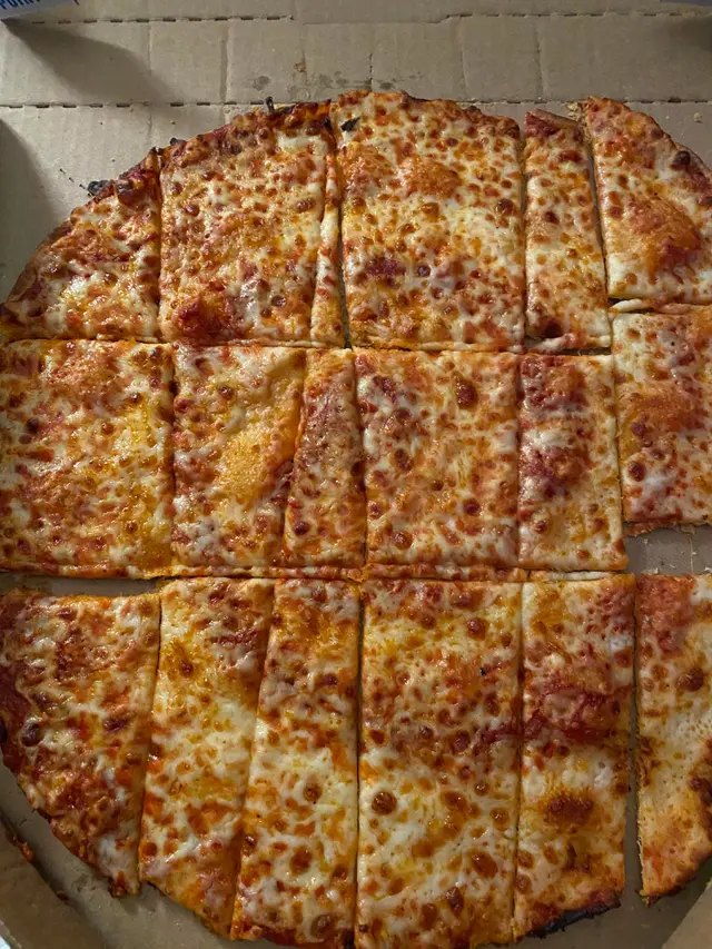 6 Potongan Pizza Ini Nyeleneh Banget, Terasa Tidak Adil