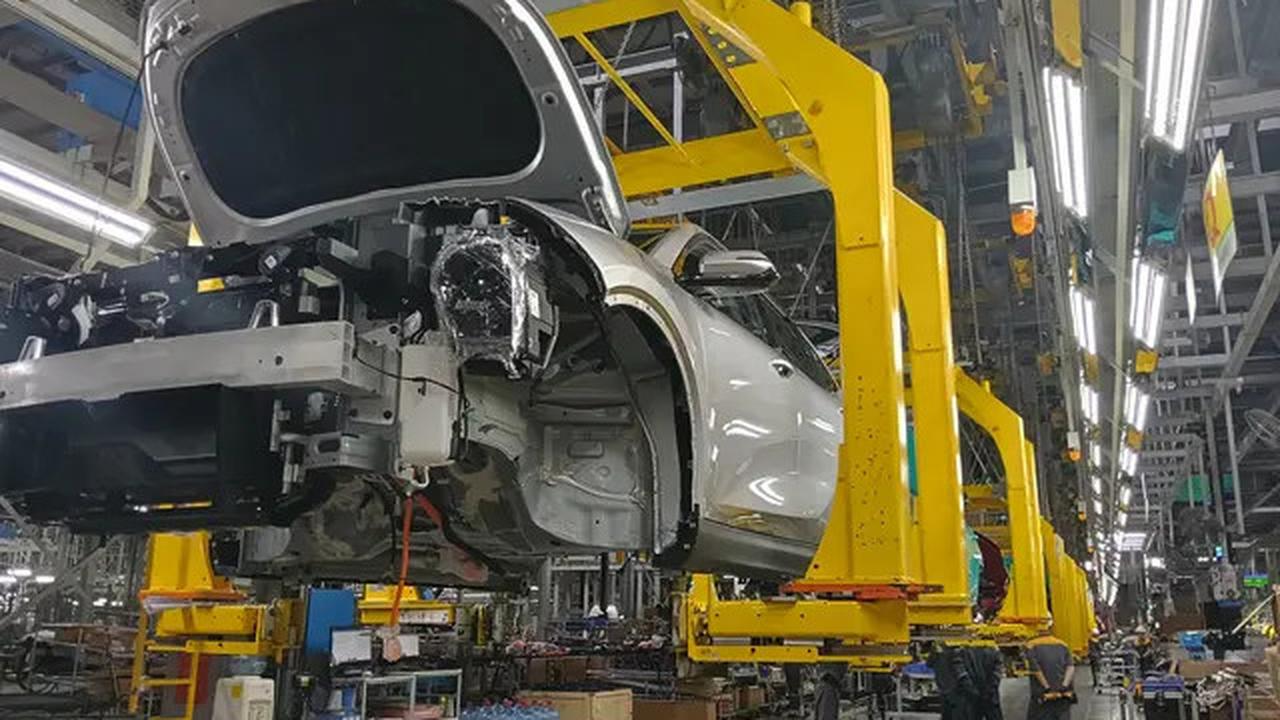 Ekspansi ke Surabaya dan Makassar, Taksi Listrik Vietnam Siap Mengaspal di Kota Lain