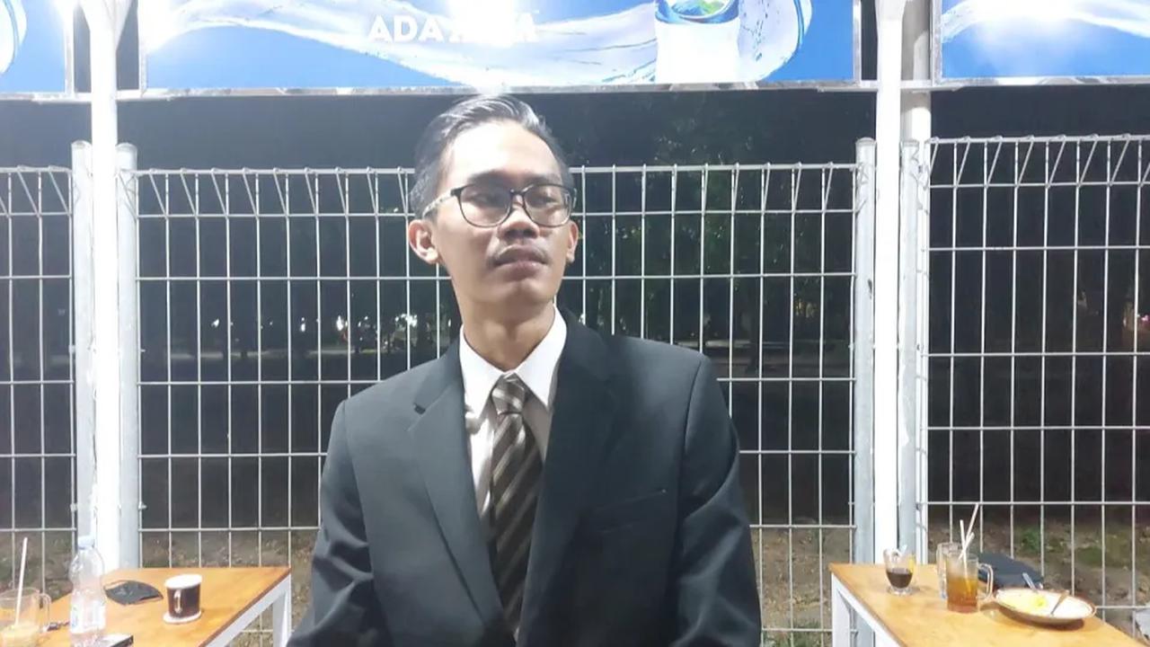 "Yang saya gugat di sini adalah jalan alternatif yang dapat dibuka. Karena saya turut prihatin, banyak orang-orang yang mungkin memiliki potensi untuk maju, tapi masih terhalang batas usia," jelas dia.<br>