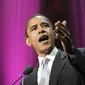 Barack Obama saat berbicara di Annual Rock the Vote Awards ke-12 yang diadakan di National Building Museum pada 8 Juni 2005 di Washington, DC. (Shaun Heasley / Getty Images)