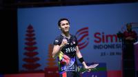 Tunggal putra tuan rumah Jonatan Christie lolos ke semifinal Indonesia Open 2021 karena lawannya asal Denmark mengundurkan diri, Jumat (26/11/2021). (foto: Humas PP PBSI)