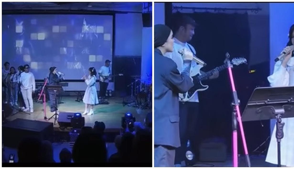 Berkesempatan nyanyi bareng Ify Alyssa, ini potret kebersamaan Sivia Azizah dan sahabatnya itu saat diatas panggung. Kenal sejak sama-sama ikut ajang Idola Cilik musim pertama, tak heran jika kini keduanya sangat dekat bak saudara. Dalam keterangan video singkat yang diunggahnya, Ify Alyysa sebut jika momen tersebut adalah momen duet bareng Sivia setelah sekian lama. (Liputan6.com/IG/@ifyalyssa)