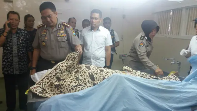 Akhir petualangan dua bandit di Suramadu. (Liputan6.com/Dhimas Prasaja)