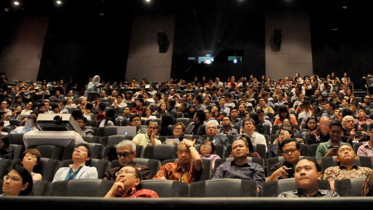 Kuliah umum bedah anatomi 3D cinema ini nampaknya menjadi pertama kali dilakukan di Indonesia. (Foto: Helmi Affandi Abdullah)
