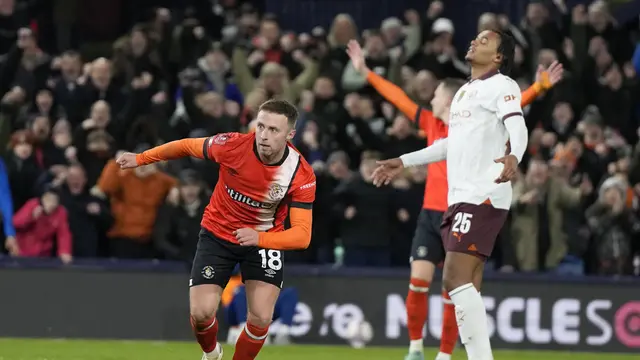 Luton Town vs Manchester City