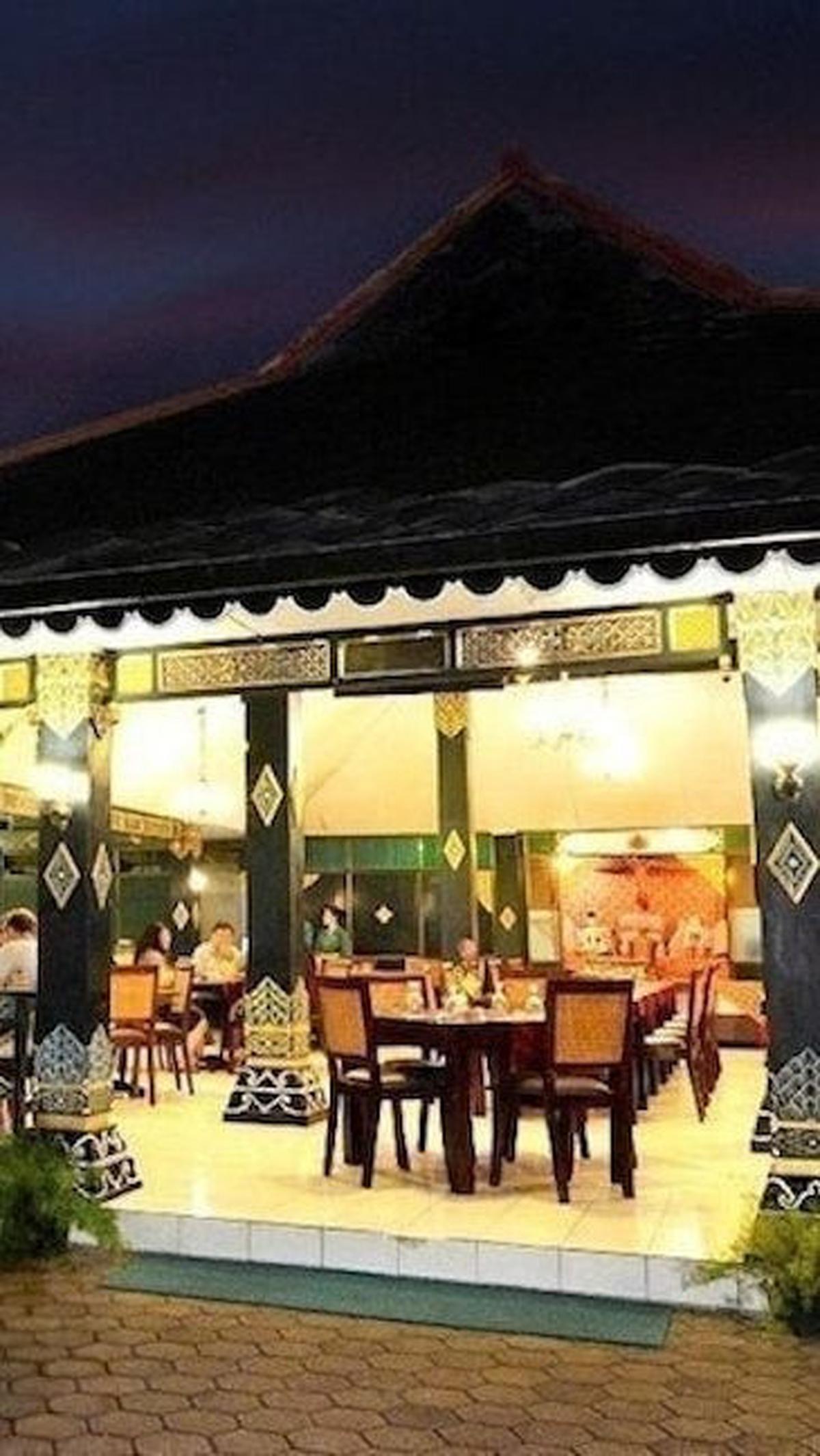<b>Bale Raos Kraton Restaurant</b>