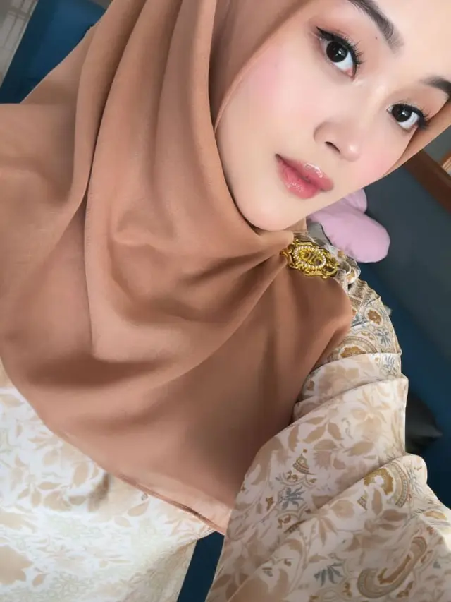 Putri Delina