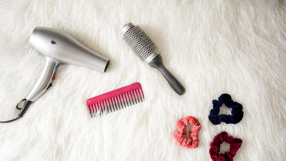 4 Rekomendasi Hair Dryer Terbaik dan Fast Drying