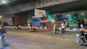 Pos Slipi Kembali Jadi Sasaran Massa, Polisi Tambah Personel BKO