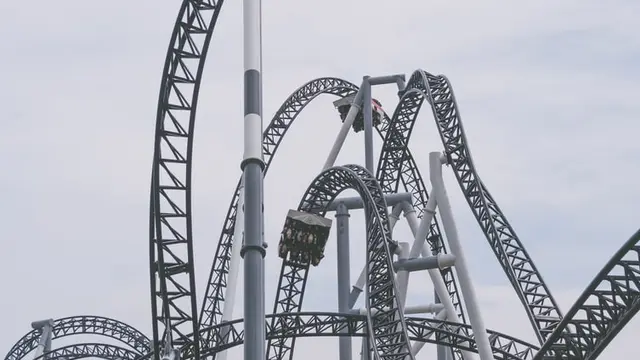 Ilustrasi roller coaster