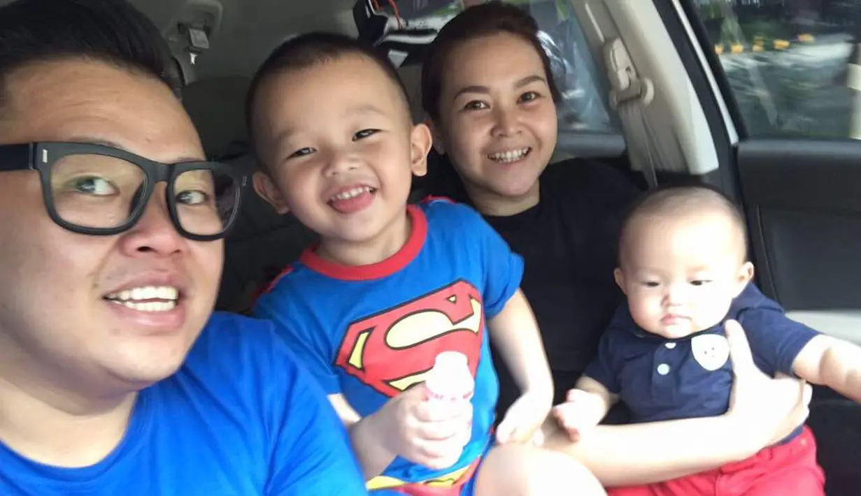 Seperti konsep filosofi Tionghoa Yin dan Yang, keduanya saling melengkapi kekurangan dan kelebihan masing-masing. Setelah merasa cukup saling mengenal, pasangan ini lantas meresmikan hubungannya. (dok. Pribadi)