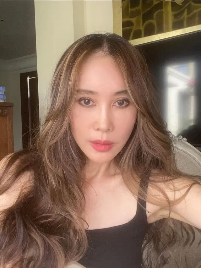 Ina Thomas Istri Jeremy Thomas