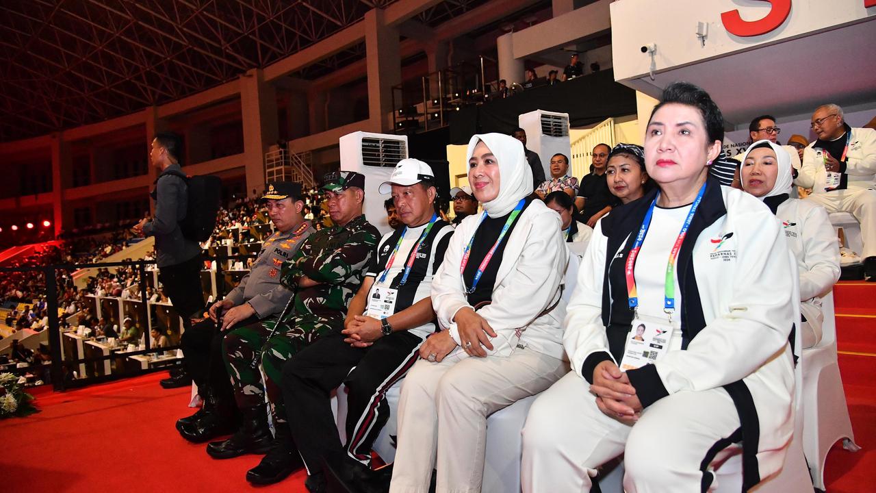 Mendagri Tito Dampingi Presiden Jokowi Buka Peparnas XVII 2024