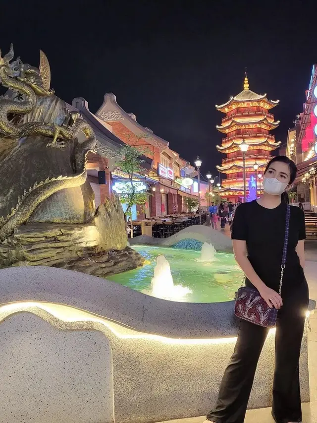 Potret terbaru Kadek Devie, terlihat makin cantik