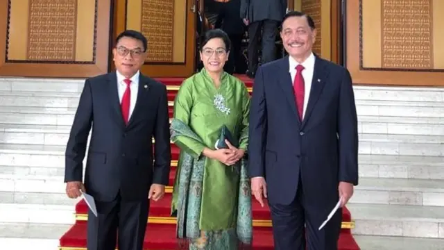 Sri Mulyani dengan semi kebaya yang dipadu kain batik