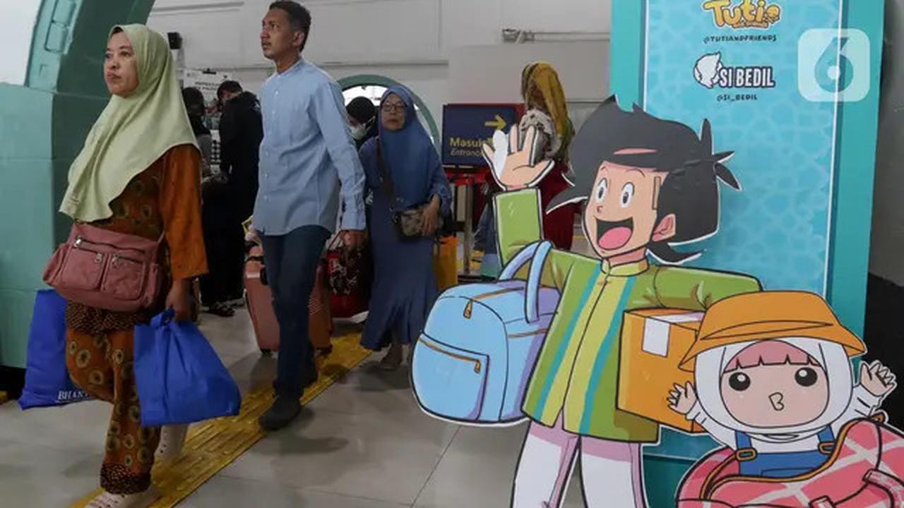 Arus Balik Lebaran 2025, Pemudik Pengguna KAJJ Padati Stasiun Pasar Senen Jakarta