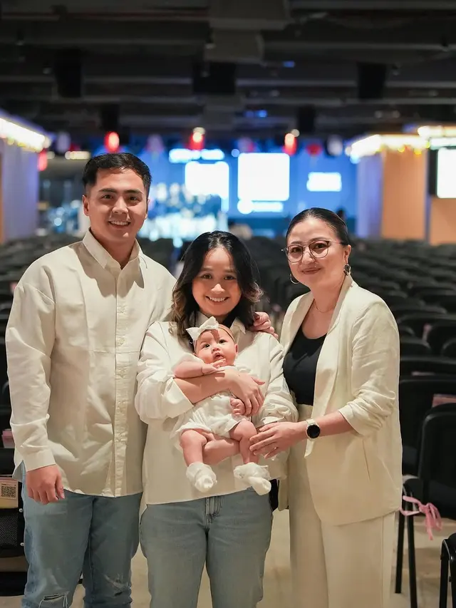 Penyerahan Anak Gritte Agathake Gereja