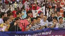 Reaksi para pemain Korea Selatan setelah memenangkan pertandingan melawan Suriah pada lanjutan kualifikasi Piala Dunia 2022 zona AFC di Stadion Al-Rashid, di Dubai, Selasa (1/2/2022). Hasil ini membuat Korea Selatan lolos ke Piala Dunia 2022 Qatar. (AFP/Karim Sahib)