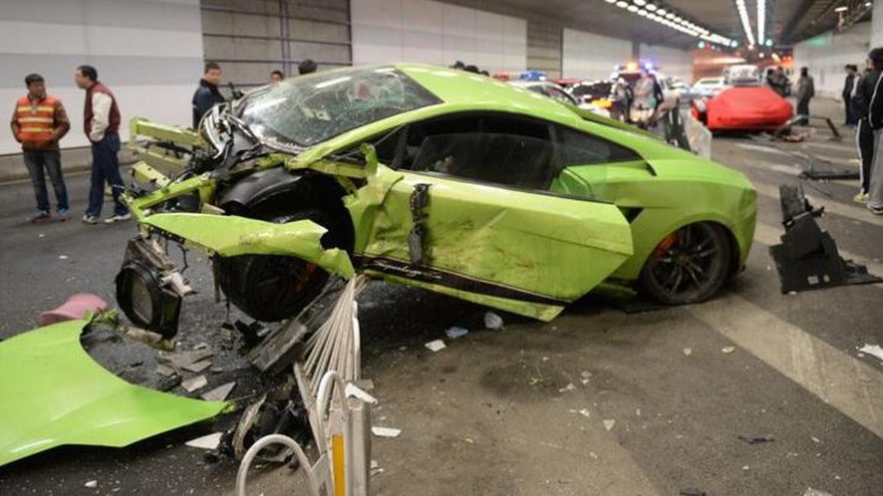 Fast and Furious ala China: Lamborghini dan Ferrari Saling Hantam
