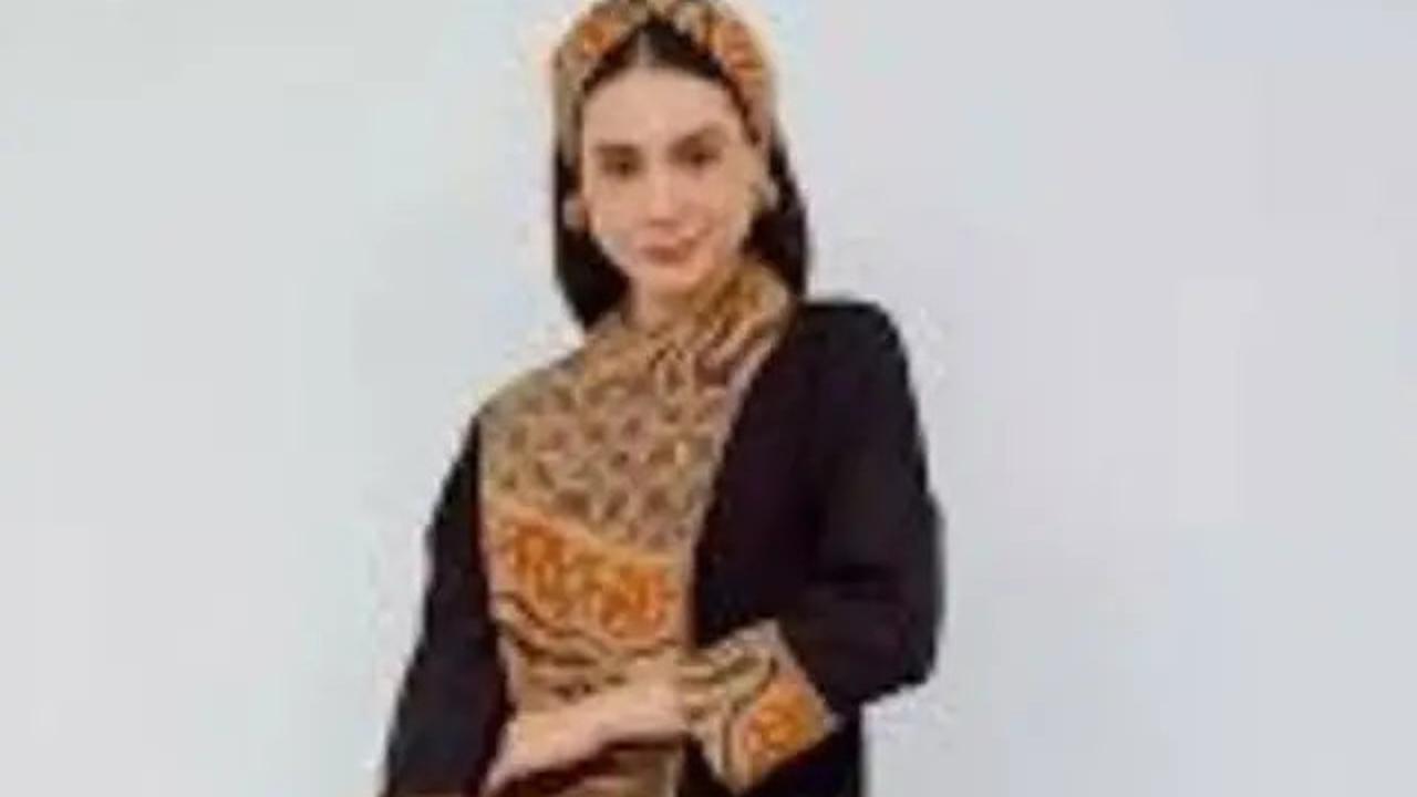Inspirasi Batik Tunik Modis untuk ke Kantor dan Kondangan, Tampil Anggun dan Nyaman di Setiap Kesempatan